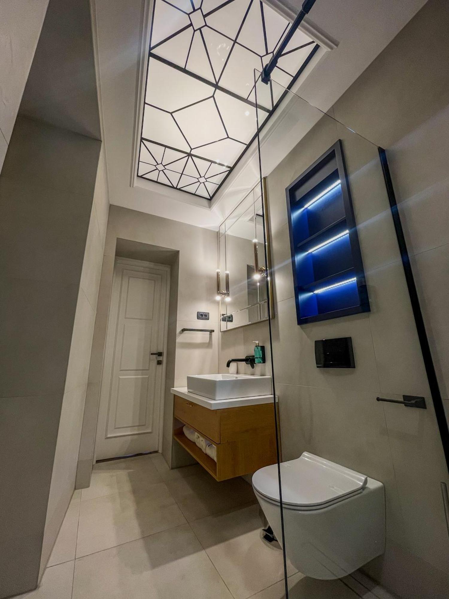Hive Luxury Suites By Mn Property Κότορ Εξωτερικό φωτογραφία