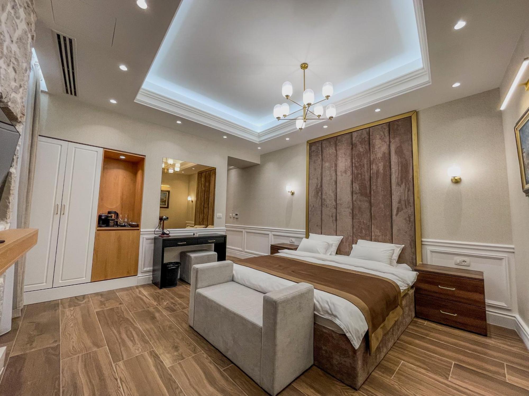 Hive Luxury Suites By Mn Property Κότορ Εξωτερικό φωτογραφία