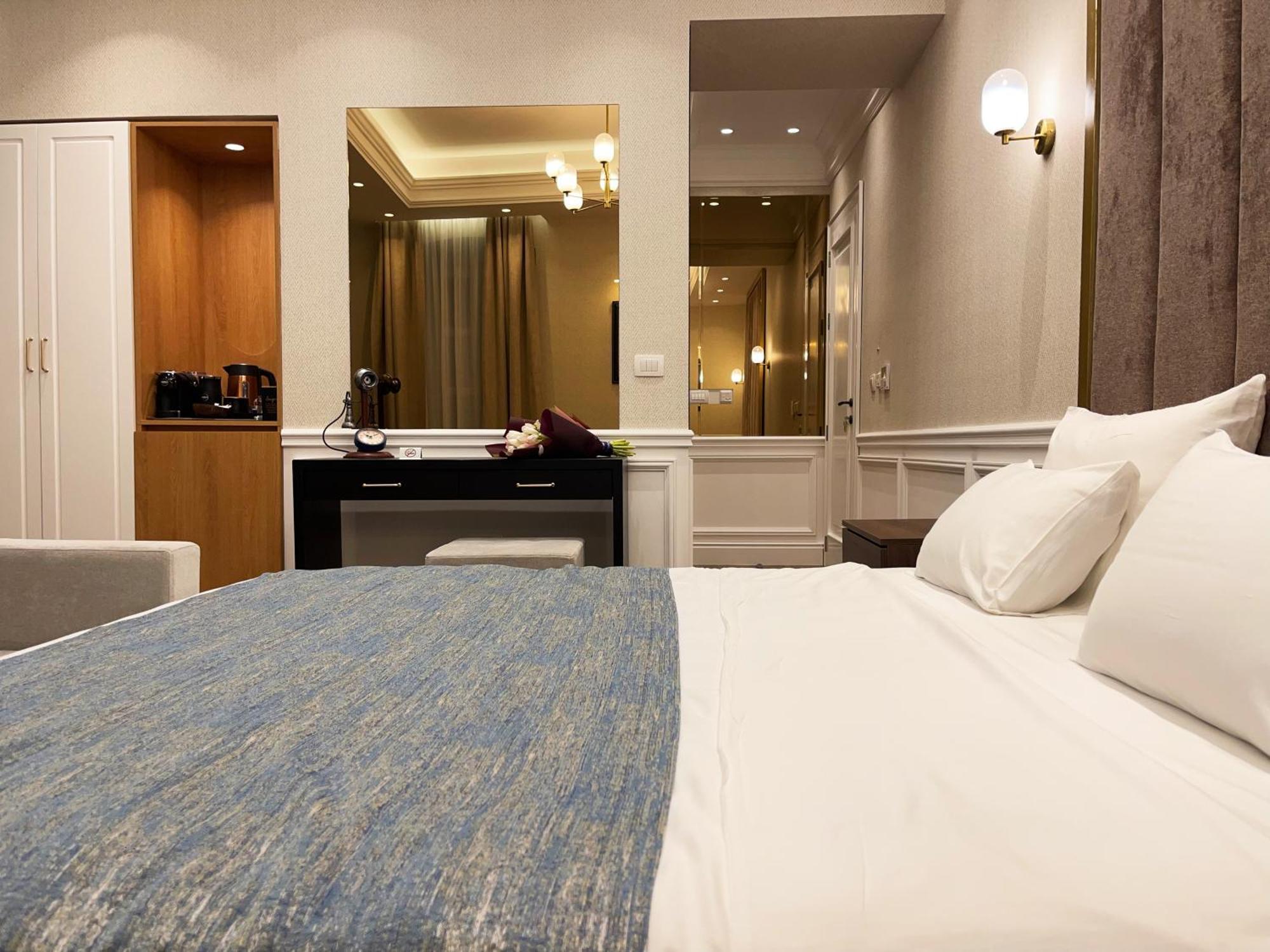 Hive Luxury Suites By Mn Property Κότορ Εξωτερικό φωτογραφία
