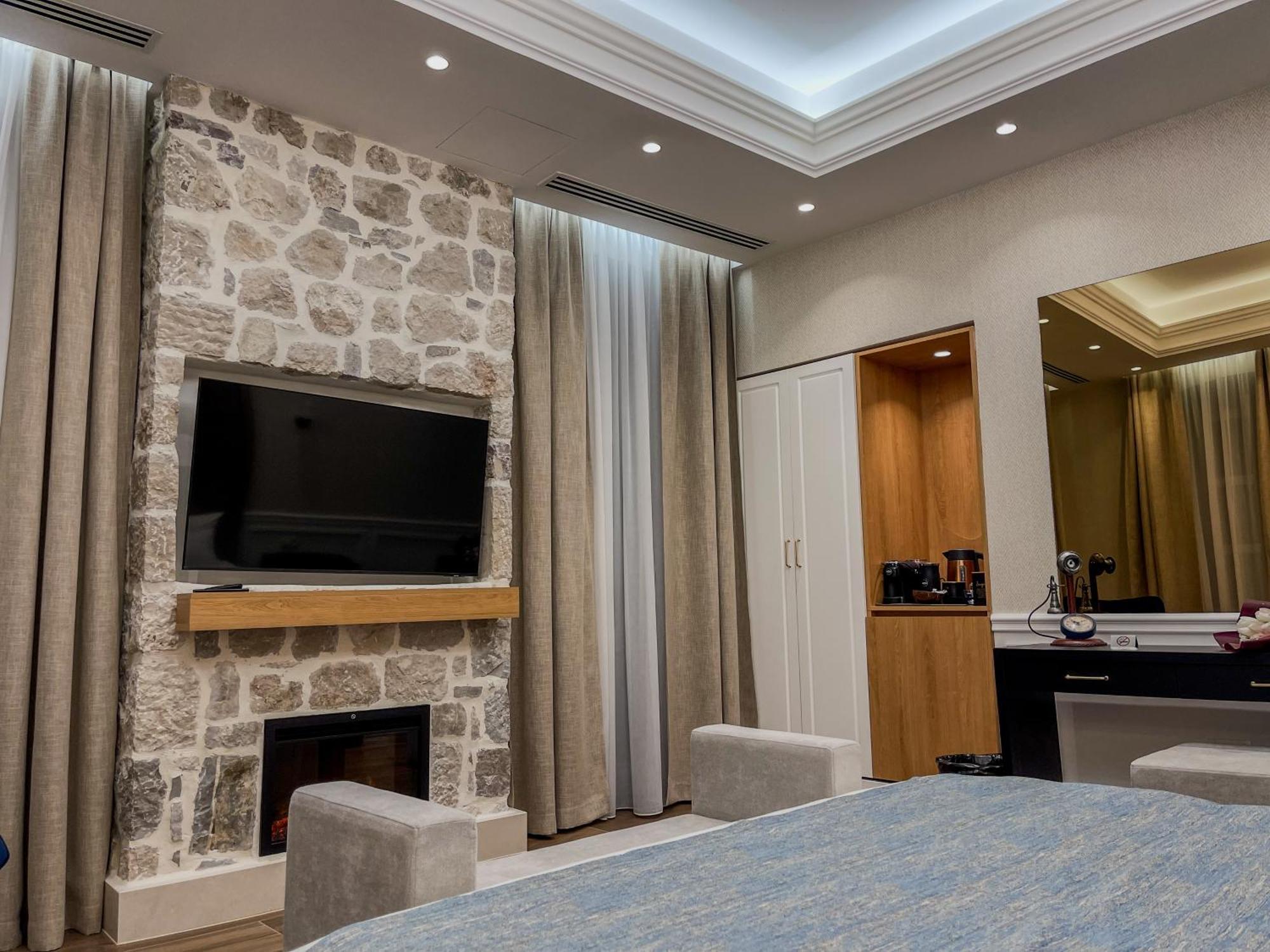 Hive Luxury Suites By Mn Property Κότορ Εξωτερικό φωτογραφία